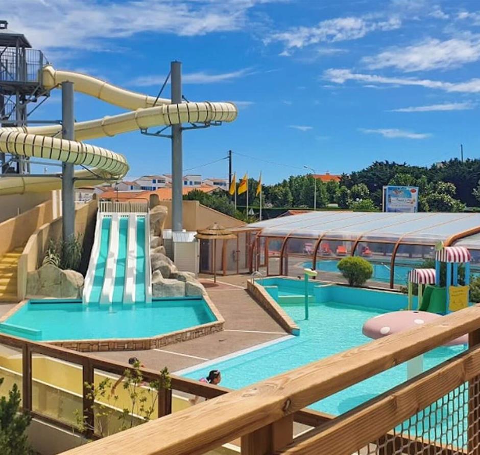 Camping pomme de pin