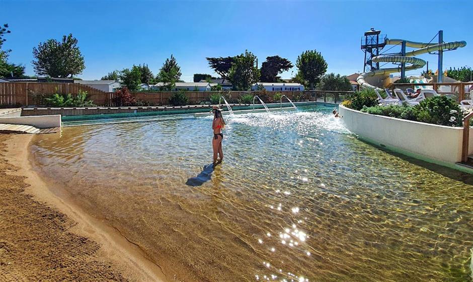 sandy lagoon with spa - Camping pomme de pin