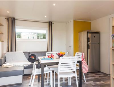 Luxury cottage in Vendée with covered swimming pool