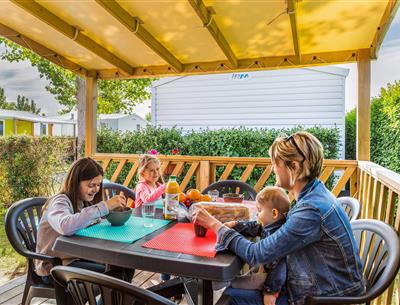 Cottage 5 pers with 2 bd at La Pomme de Pin- beach access in vendée
