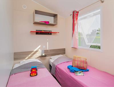Cottage Luxe 6 people in a 4 star campsite La Pomme de Pin in Saint Hilaire de Riez in Vendée