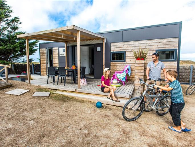 Cottage Luxe 6 people in a 4 star campsite La Pomme de Pin in Saint Hilaire de Riez in Vendée
