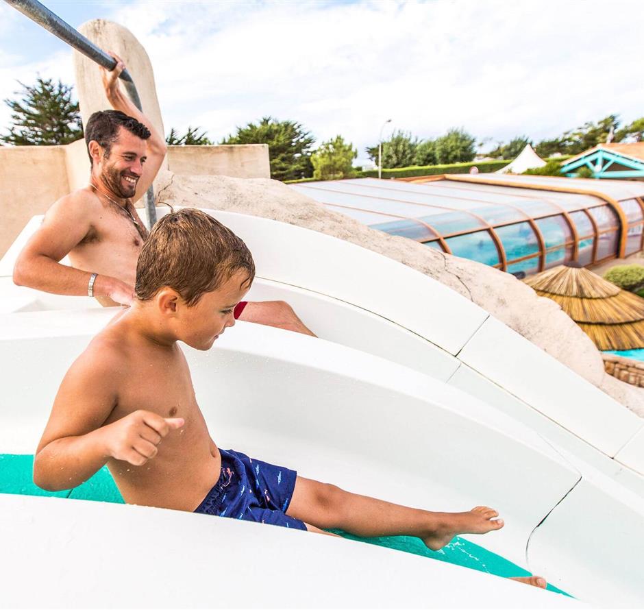 Spiele und Rutschen am Meer von Saint Hilaire de Riez - Camping pomme de pin