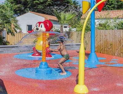 aquasplash, wasserspiele für kinder in st hilaire de riez