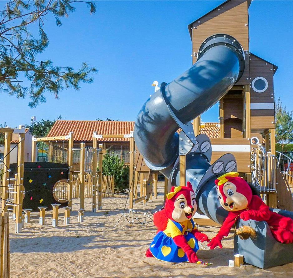Spielplatz im Freien - Camping pomme de pin