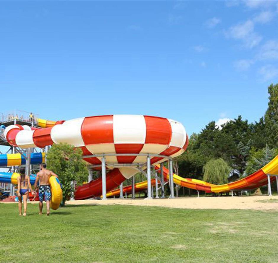 Freizeitpark in der Nähe von St. Hilaire de Riez - Camping pomme de pin