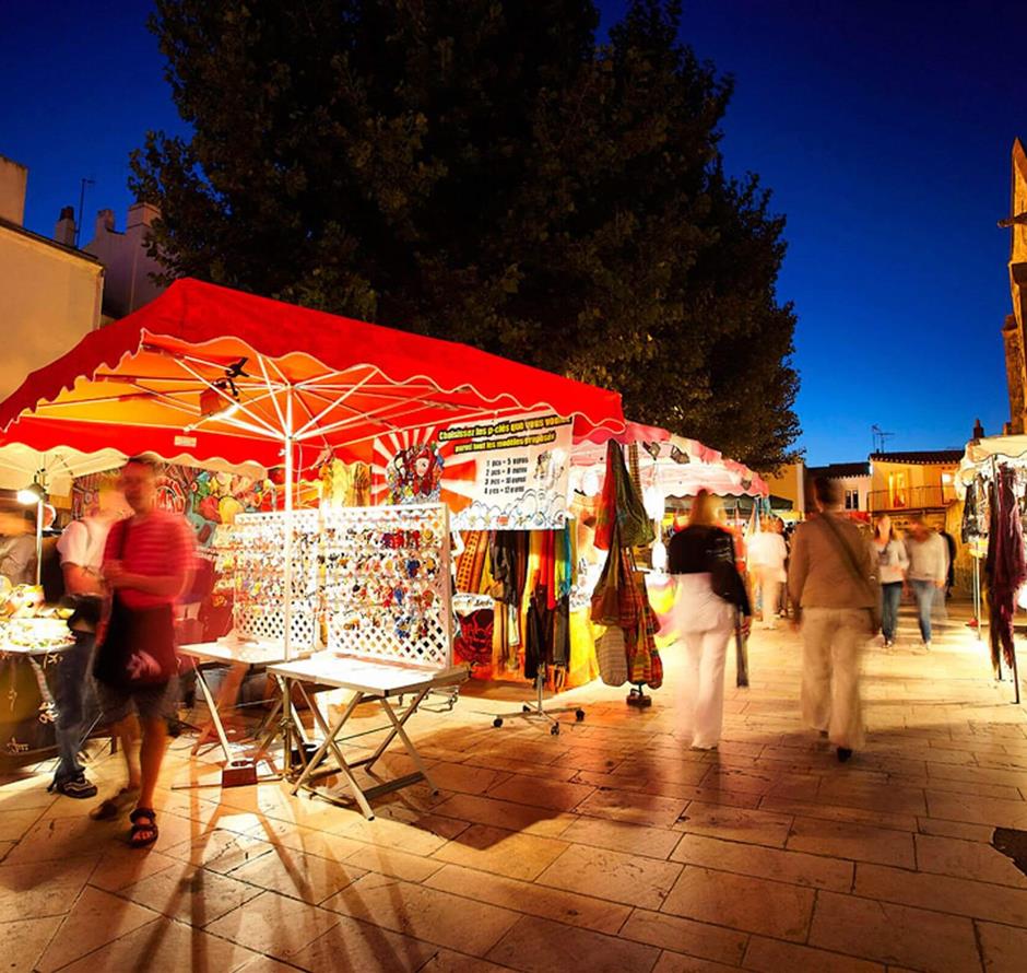Camping pomme de pin