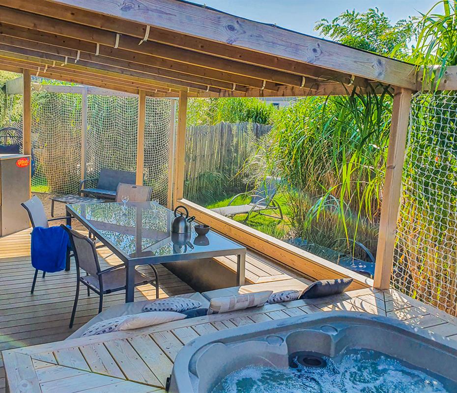 Mobilheim mit jacuzzi am Meer - Camping pomme de pin