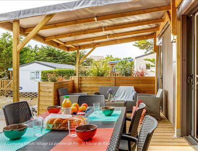 Überdachte Terrasse in Meeresnähe Campingplatz Vendée