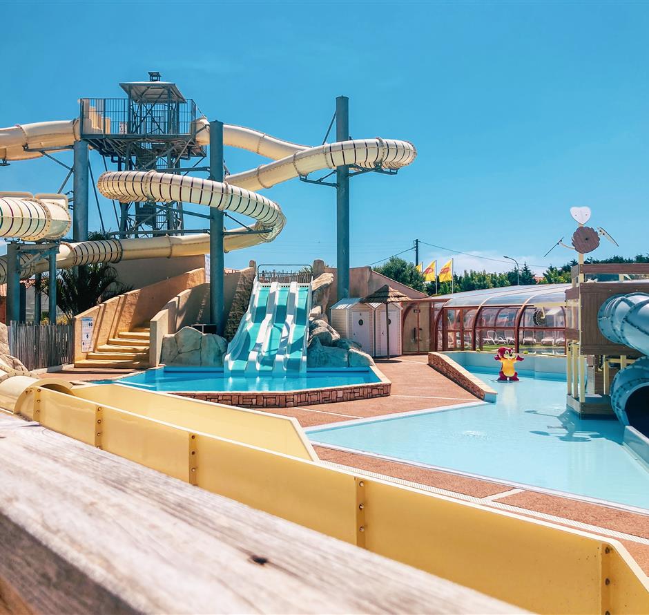 Neue Wasserrutschen 2025 - Camping pomme de pin
