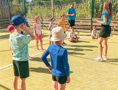 Sportliche Aktivitäten im Miniclub 
