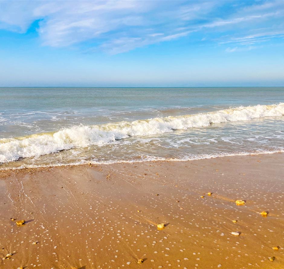 Feiner Sandstrand in Saint Hilaire de Riez Vendée - Camping pomme de pin