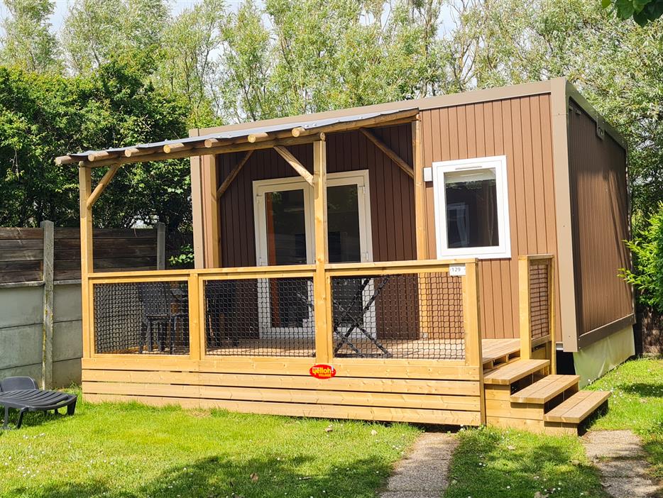 Außenansicht des Cottages für 2 Personen, 1 Schlafzimmer, 4 Blumen, Campingplatz Vendée - Camping pomme de pin